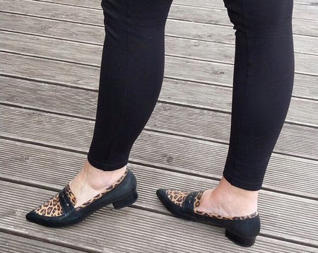 KLASYCZNE LEKKIE W SZPIC SKÓRA NATURALNA  (EMMA) 