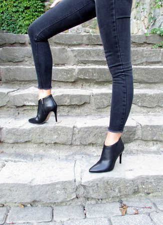 B0TKI NA SZPILCE 9cm SKÓRA NATURALNA (430) 